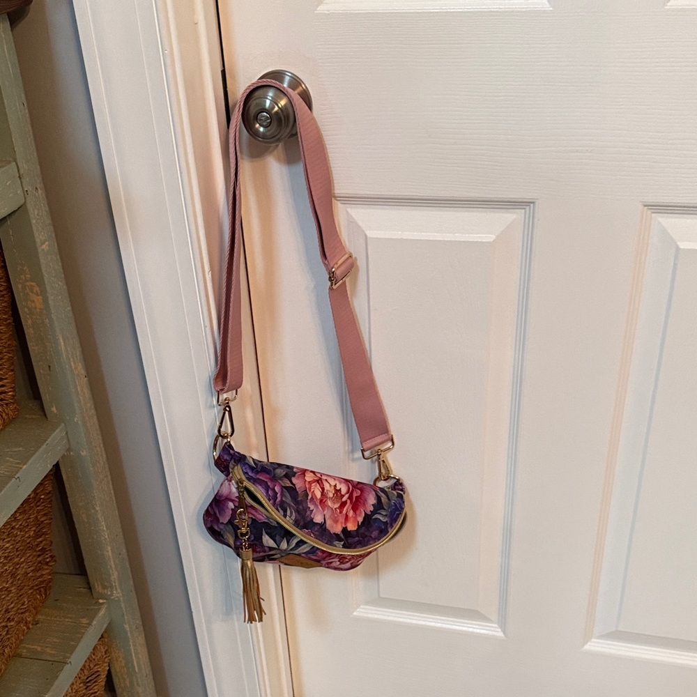 Makeup Junkie sidekick Floral Purple and Pink Women's Bag